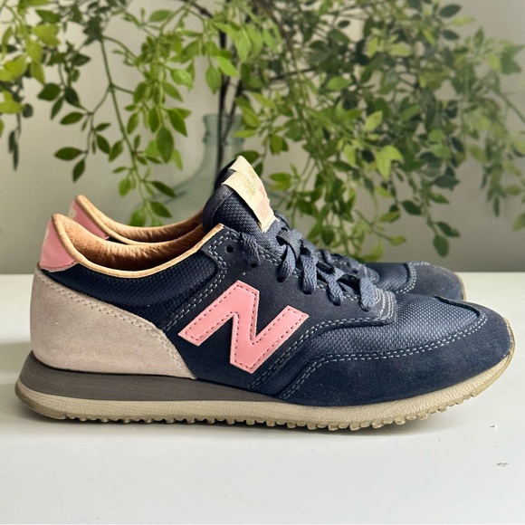New Balance 620 pink and navy size 5.5 - Picture 4 of 10